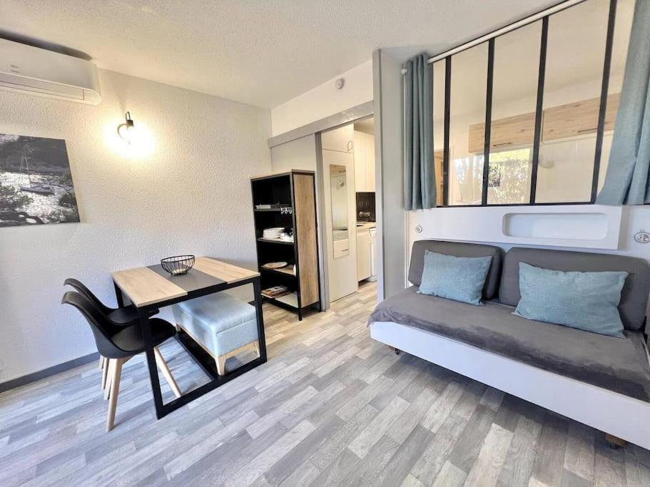 Appartement Port De Hyeres 4 Personnes Exteriér fotografie